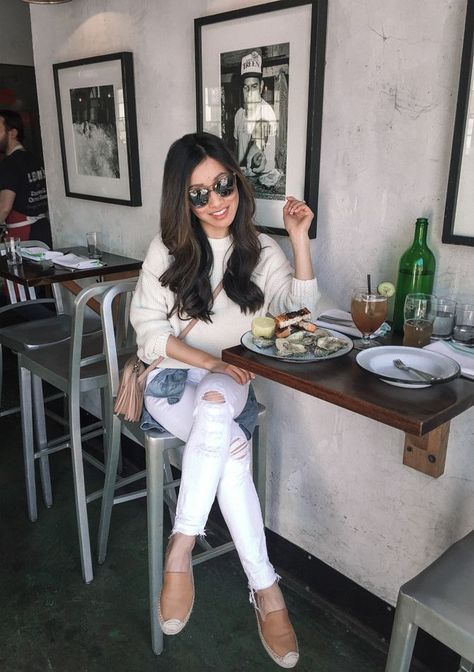 Gucci Bag Outfit, Traveling Outfits, Espadrilles Outfit, Casual Travel Outfit, White Skinnies, Vancouver Fashion, Autumn Wear, Extra Petite, Europe Style