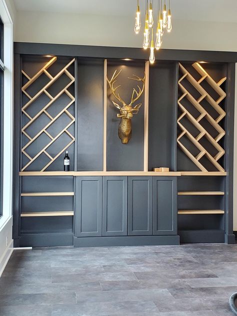 Wall Wine Bar Ideas, Bar Glass Storage Cabinet, Bar Cupboard Ideas For Home, Wine Wall Display Diy, Wine Wall Ideas Dining Rooms, Dinning Room Wine Rack, Bottle Collection Display Ideas, Wine Wall Display Ideas, Bar Bottle Display Ideas