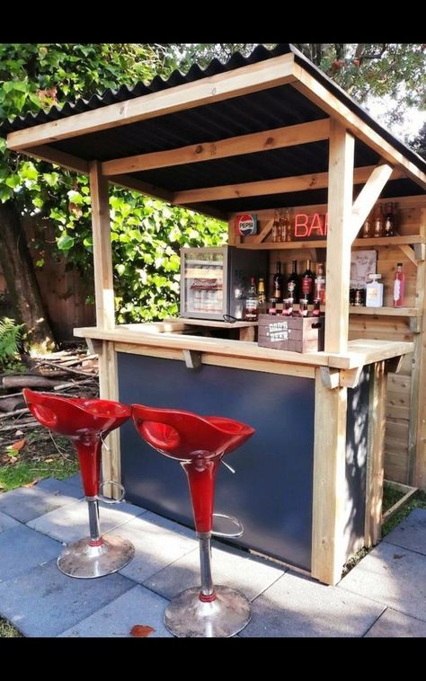 Delicate Garden Cocktails Bar Designs Tiki Bar Diy, Cocktail Bar Ideas, Tiki Bars Diy, Wooden Garden Gazebo, Cocktail Bar Design, Garden Cocktail, Bbq Shed, Bar Mini, Portable Garden