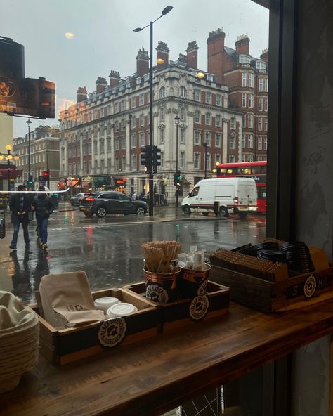 london bus red buses city rain puddles uk city buildings England Aesthetic, London Vibes, London Dreams, Drømme Liv, Fotografi Kota, London Baby, Living In London, London Aesthetic, London Calling