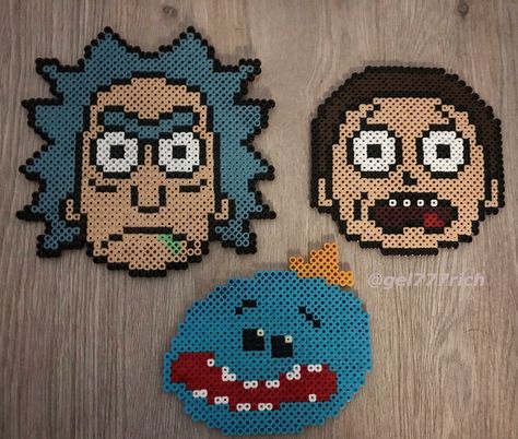 Rick And Morty Perler Beads, Melty Bead Designs, Hamma Beads Ideas, Pixel Beads, Melty Bead Patterns, Hamma Beads, Perler Art, Rick Y Morty, Hama Beads Design