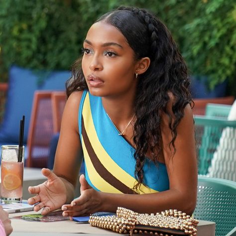 Yara Shahidi Hairstyles Grown Ish, Grownish Zoey Hairstyles, Grown Ish Hairstyles, Grownish Hairstyles, Zoey Johnson Hairstyles, Yara Shahidi Hairstyles, Marcus Scribner, Grown Ish, Black Ish