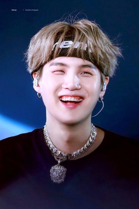 Suga Pics, Smile Pictures, Gummy Smile, Min Yoongi Bts, Lil Wayne, Min Suga, I Love Bts, Bts Yoongi, Daegu