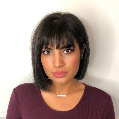 Bob Haircuts For Women Straight, Angular Bob With Bangs, Full Fringe Bob, Short Bob Haircuts With Fringe, Shirt Bob With Bangs, Straight Bob With Bangs Round Face, Bobs With Fringe Bangs, Collarbone Bob With Bangs, Neck Length Bob With Bangs