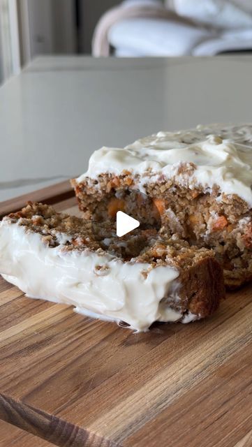 Chase Josephson on Instagram: "HEALTHY CARROT CAKE... count me in 🥕 This dessert is so nostalgic to me. The rich, moist spiced cake with a decadent cream cheese frosting.... I'm drooling. Tastes good AND made with whole foods so you feel good too!!!  Ingredients: 1 very overripe large banana, mashed 1/2 cup greek yogurt 1/4 cup maple syrup 2 eggs 1 tsp vanilla 1 tsp baking soda 2 tsp ground cinnamon 1/2 tsp nutmeg 2-3 carrots, finely grated (about 1 & 1/4 cups) 2/3 cup rolled oats 1 cup oat flour 1/2 cup coconut flour or oat flour  Pinch of salt  Bake for 40 mins at 350°F  Frosting is about 1/4 cup cream cheese, 1 tbsp lemon juice, 3-4 tbsp maple syrup  ENJOY!!!!  Macros for 1 slice (makes 8) 180 cals 3g fat 31g carbs 7g protein *Without frosting. The frosting varies so measure yours!*  # Carrot Banana Cake, Carrot Cake Loaf, Healthy Carrot Cake, Spiced Cake, Cake Banana, Healthy Carrot Cakes, Ripe Bananas, Carrot Recipes, Protein Pancakes