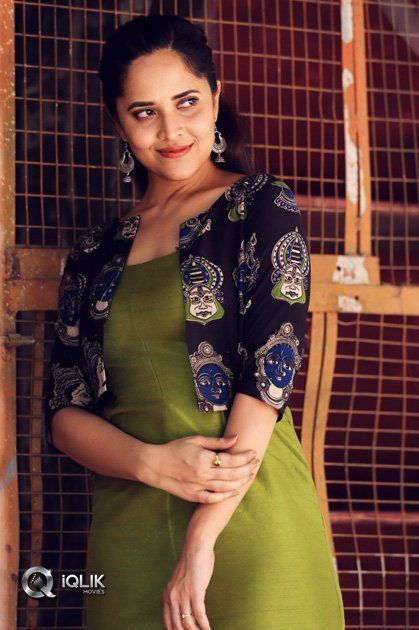 anasuya bharadwaj Latest Gallery #Photoshoot #Pics #Images #Tollywood #anchor Kalamkari Dresses, Frocks Design, Churidar Designs, Simple Kurta Designs, Simple Kurti Designs, Kids Frocks Design, Long Kurti Designs, Handmade Things, Kurta Neck Design