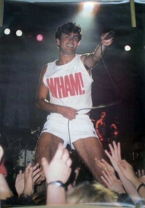 80s Workout Outfit, George Michel, Andrew Ridgeley, George Michael Wham, Shorts Adidas, Queer Fashion, George Michael, On Stage, Mtv