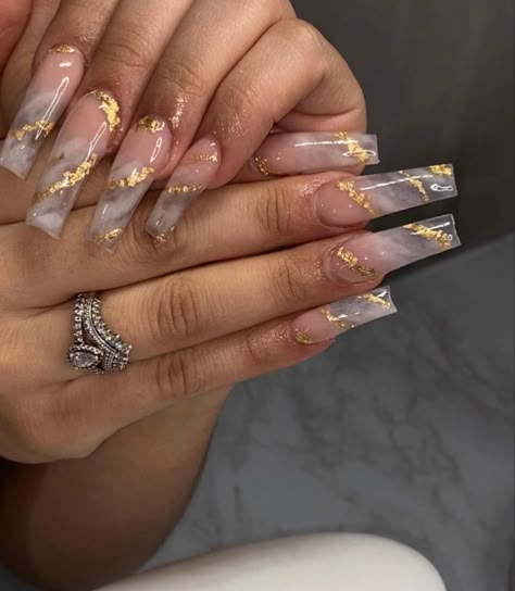 Clear Nails With Gold Design, Gold And Clear Acrylic Nails, White Marble And Gold Nails, White Gold Flake Nails, Md Nail Ideas, Nail Ideas Gold Flakes, Coffin Acrylic Nails Gold, Clear Acrylic Nails With Gold Flakes, Gold Birthday Nails Acrylic