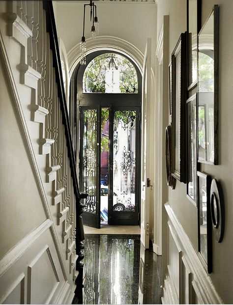 Michelle James / Robyn Lea / Est {black and white townhouse / brownstone foyer / entry way / hallway / entrance / door} by recent settlers, via Flickr Black Front Doors, Entry Hallway, Black And White Decor, Pool Design, Entry Hall, Entry Way, Beautiful Doors, Entry Foyer, Style At Home