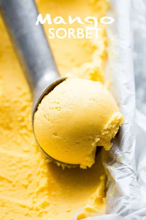 Sorbet Recipes Easy, Mango Sorbet Recipe, Mango Ice Cream Recipe, Mango Desserts, Easy Summer Dessert Recipes, Mango Dessert Recipes, Sorbet Recipe, Sorbet Ice Cream, Salted Caramel Ice Cream