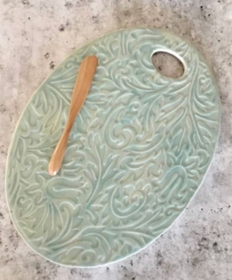 Ceramic Platter, Pottery Handbuilding, Ceramic Platters, Slab Pottery, Hand Built Pottery, Porcelain Ornaments, Pottery Classes, Ceramics Pottery Art, Cheese Platters