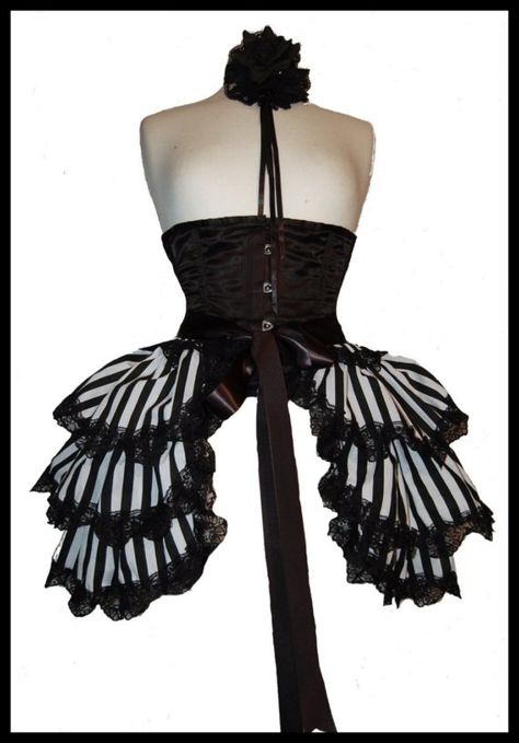 CARNIVALE+QUEEN+Sexy+Zorita+Burlesque+by+lovechildboudoir+on+Etsy,+$70.00 Steampunk Bustle Skirt, Steampunk Shorts, Marie Antoinette Costume, Steampunk Halloween, Rococo Fashion, Bustle Skirt, Pole Wear, Circus Costume, Punk Vintage