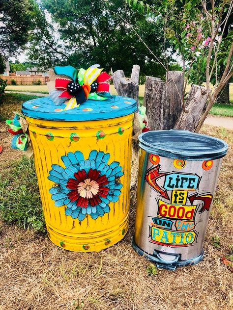 Creative Trash Can Ideas, Painted Trash Cans Ideas, Painted Garbage Cans Diy, Garbage Can Painting Ideas, Painted Metal Trash Can Ideas, Trash Can Painting Ideas, Painted Old Gas Cans, Painted Galvanized Trash Can, Metal Trash Can Painted