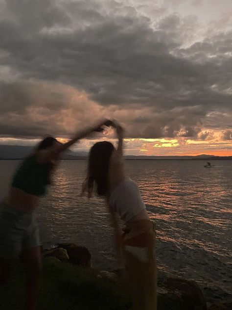 Dancing In The Sunset, Sunset Friends, Friends Sunset, Sunset Ocean, Dancing In The Moonlight, The Sunset, Dancing, Sun, Water