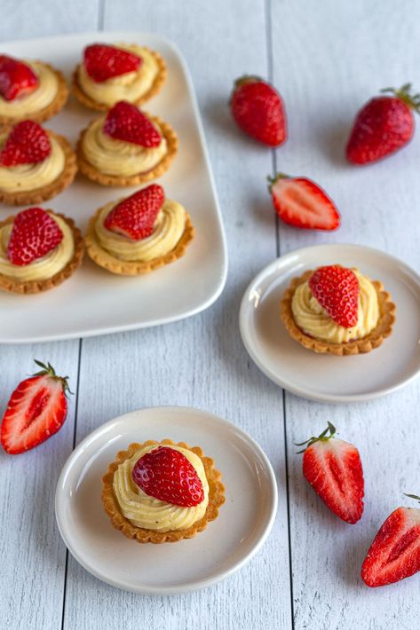 Dessert Tarts Mini, Mini Patisserie, Honey Pie, Afternoon Tea Recipes, Tart Dessert, Mini Tart, Easy Cheesecake, Dessert Buffet, Tart Recipes