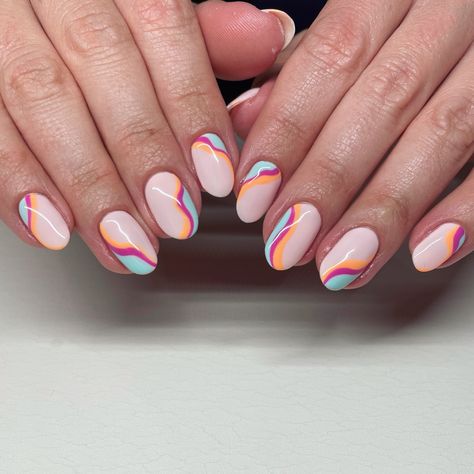 Gel Paint Nail Art, Paint Splash Nails, Abstract Nails Short, Gel Painted Nails, Hand Painted Nail Designs, Italy Nails, Vibrant Nail Designs, Summer Vacation Nails, Hand Painted Nail Art