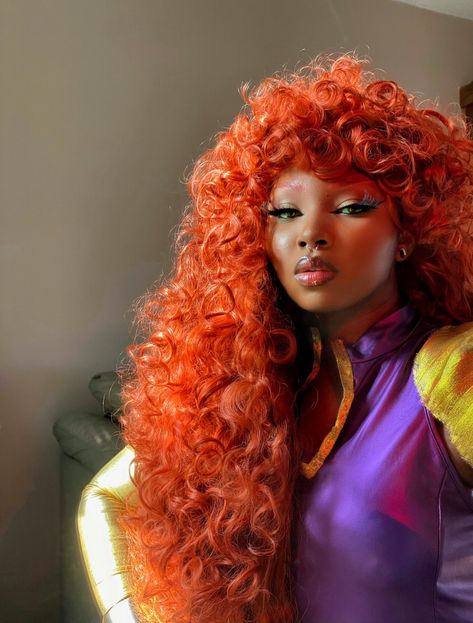 Starfire With Curly Hair, Star Fire Cosplay, Starfire Costume, Black Cosplayers, Biblically Accurate, Pretty Halloween, 24th Birthday, Anime Cosplay Costumes, Afro Hair