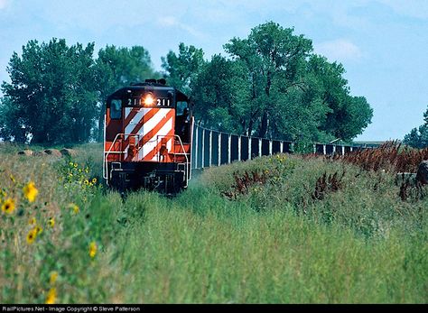 RailPictures.Net Photo: GW211 Great Western Railway EMD GP9 at Walker, Colorado by Steve Patterson Abandoned Trains, Short Lines, Great Western Railway, Railroad Pictures, Colorado Usa, Great Western, Train Pictures, Diesel Locomotive, Steam Trains