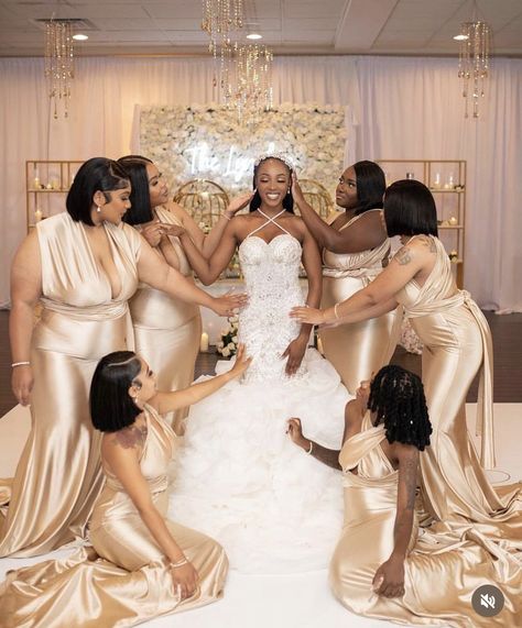 Maid Of Honor Black Women, Bridesmaids Gold Dresses, Wedding Bridesmaid Dresses Black Women, Black Bride And Bridesmaid Pictures, White And Gold Bridesmaid Dress, White And Gold Wedding Theme Bridesmaid, Bridesmaid Dresses On Black Women, Champagne Bridesmaid Dresses Black Women, White And Gold Wedding Party