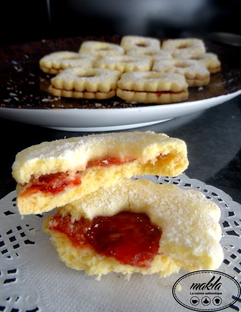 Sablés fondants à la confiture | Makla - La cuisine authentique Biscuit Cookies, Lemon Curd, Beignets, Alsace, Flan, Cookie Recipes, Ramadan, Waffles, Fondant