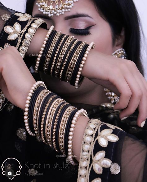 Black Lovers, Dp Picture, Sleepy Animals, Hijab Dp, Thread Bangles Design, Girls Dps, Dp Stylish, Indian Bridal Jewelry Sets, Nice Pic