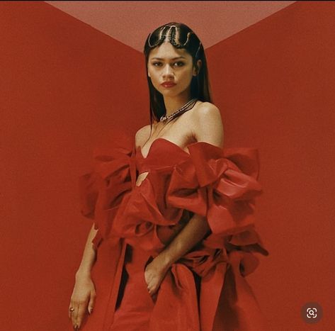 Zendaya Editorial Photoshoot, Ethereal Aesthetic Fashion, Iconic Clothing, Zendaya Photoshoot, Zendaya Met Gala, Dress Ethereal, Met Gala Dresses, Zendaya Outfits, Zendaya Style