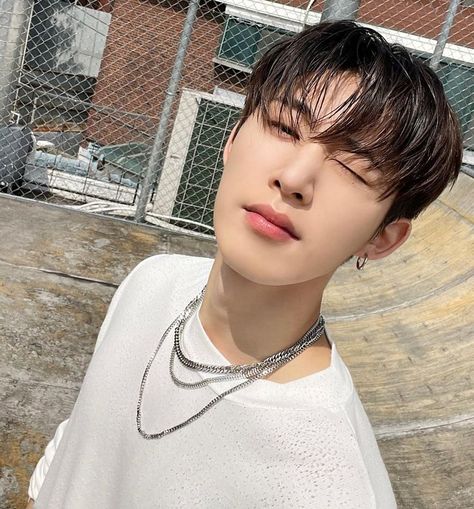 B.I #kpop Kim Hanbin Ikon, Ikon Debut, Hanbin Ikon, Hanbin Bi, B.i Ikon, Kim Han Bin, จีซอง Nct, Kim Hanbin, Kpop Kdrama