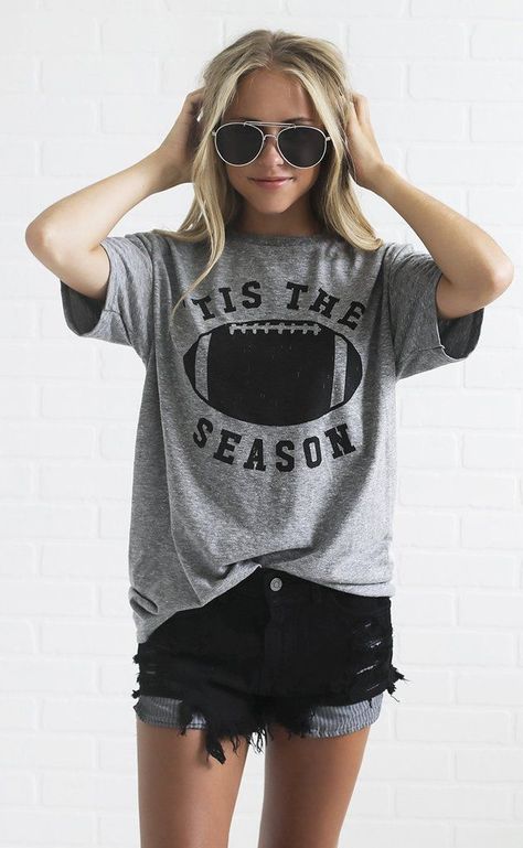 Funny Sports Shirts, Coaches Wife, Football Shirt Designs, Football Graphic Tee, Game Outfit, Football Game Outfit, Gameday Dress, Football Mom Shirts, Casual Outfit Inspiration