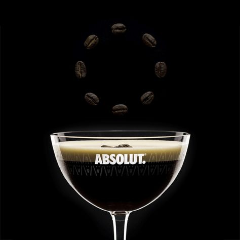 Espresso Martini Drinking Gif, Monkey Shoulder, Espresso Martini Cocktail, Beverage Design, Morning Tuesday, Absolut Vodka, Vodka Drinks, Halloween Drinks, Vodka Cocktails