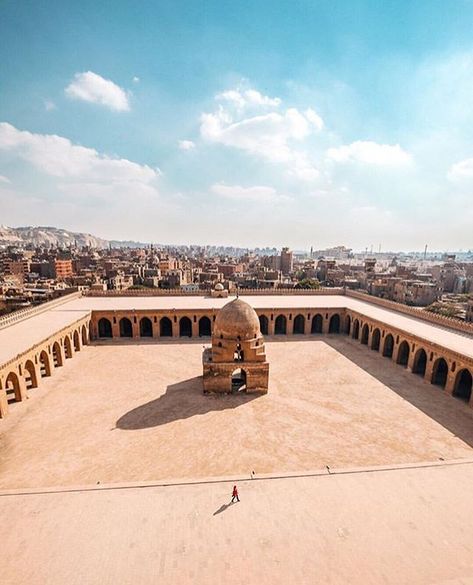 Cairo Tower, Mosque Architecture, Mysterious Places, Nile River, Aesthetic Picture, Cairo Egypt, Islamic World, Epic Journey, On The Road Again