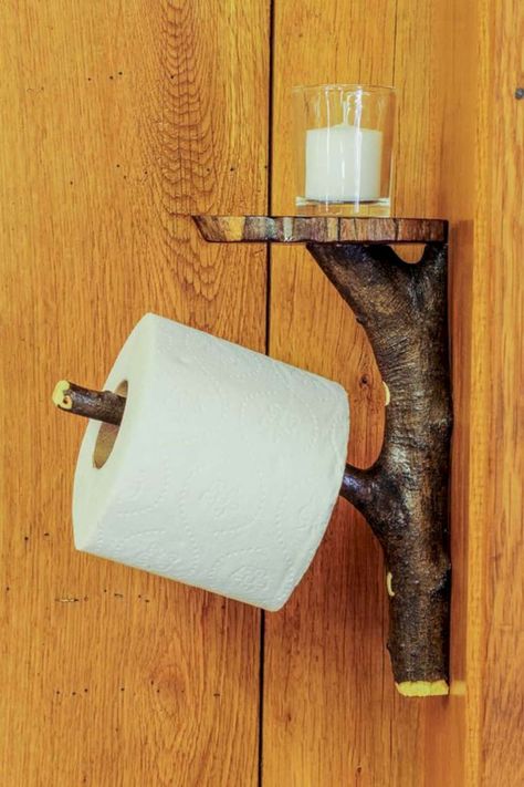 Countryside Lifestyle, Unique Toilet Paper Holder, Wooden Toilet Paper Holder, Toilet Paper Holder Shelf, Zoo Design, Cabin Bathrooms, Log Cabin Decor, Diy Toilet, Deco Nature