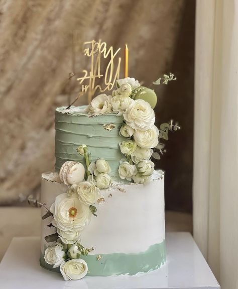 Green Birthday Cakes, Green Wedding Cake, Elegant Birthday Cakes, Green Cake, Seni Vintage, Simple Cake Designs, Tiered Cake, Sage Green Wedding, Engagement Cakes