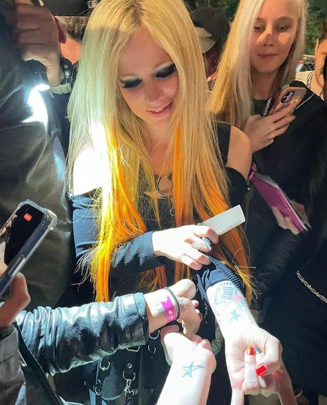 Avril Lavigne Tattoo, Avril Levigne, Avril Lavigne Photos, Punk Princess, Women In Music, Avril Lavigne, Hollywood Walk Of Fame, Pop Punk, Music Fashion