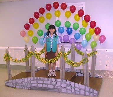 How To Make Bridge for Girl Scout Bridging Ceremony Baloons Idea, Girl Scout Bridge, Pallet Bridge, Girl Scout Bridging Ceremony, Bridging Ceremony, Bridge Ideas, Balloon Rainbow, Girl Scout Bridging, Daisy Troop