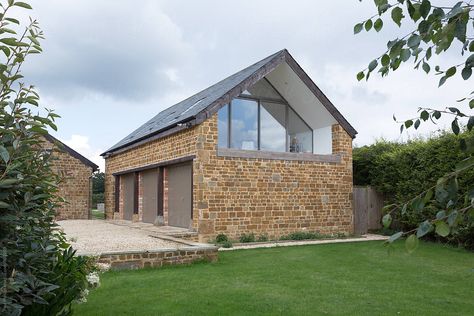 Over Garage Office, Office Over Garage, Garage Extension Ideas, Studio Above Garage, Garage With Room Above, Brick Garage, Garage Extension, Window Exterior, Room Above Garage