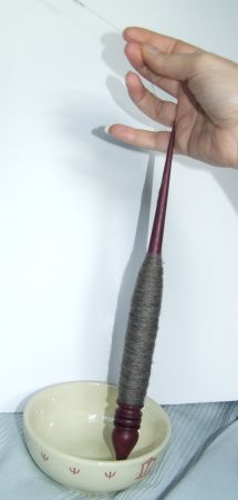 spinningwitharussian Spinning Yarn Drop Spindle, Hand Spindles, Spindle Spinning, Drop Spindles, Memorial Beads, Support Spindle, Yarn Spinning, Fiber Crafts, Woodworking Project Plans