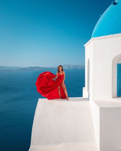 Santorini Photo Ideas, Santorini Outfits, Santorini Photoshoot, Santorini Outfit, Greece Aesthetics, Santorini Grecia, Greek Islands Vacation, France Vacation, Flow Dress