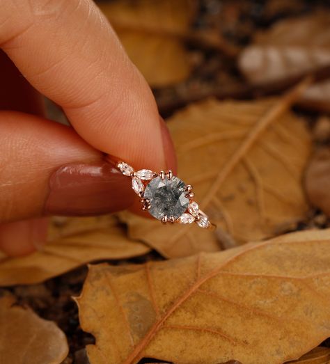 Pepper Diamond Engagement Ring, Vintage Diamond Wedding Bands, Cute Engagement Rings, Future Engagement Rings, Antique Wedding Rings, Alexandrite Engagement Ring, Rose Gold Bridal, Diamond Engagement Rings Vintage, Wedding Rings Rose Gold