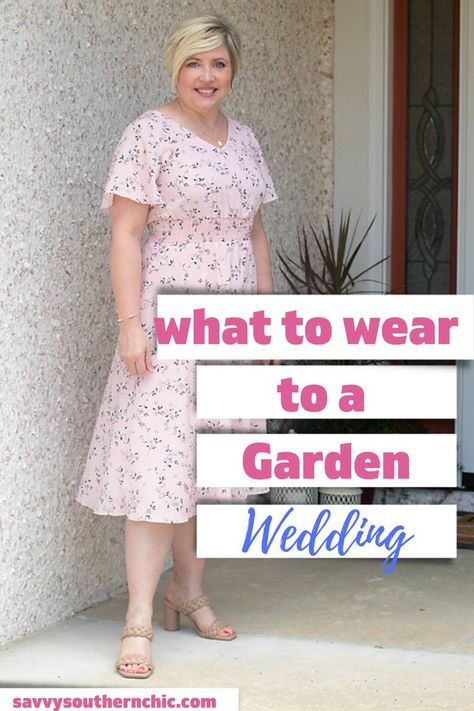 While garden weddings are generally more relaxed, always keep the dress code in mind. Long gowns are ideal for formal occasions, while cocktail dresses are safe for semi-formal occasions. Light and breezy Sunday dresses are ideal for casual, laid-back occasions. Keep reading for ideas for dresses for a garden wedding guest, and all the details on what to wear as a wedding guest to a garden wedding. Casual Summer Wedding Attire, Wedding Guest Dress For Women, Garden Wedding Guest, Garden Wedding Dress Guest, Cocktail Wedding Attire, Sunday Dresses, Summer Wedding Attire, Party Dress Codes, Formal Wedding Attire