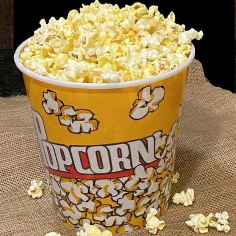 Movie Theater Popcorn Kettle Corn Recipe, Movie Theater Snacks, Theater Popcorn, Movie Theater Popcorn, Sweet Popcorn, Popcorn Recipe, At The Movies, Butter Popcorn, Cereal Bars