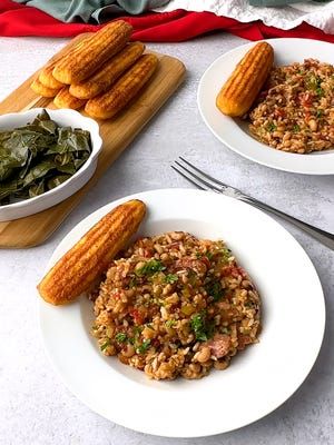 Add Creole flavor to New Year's with Black-Eyed Pea Jambalaya Black Eyed Pea Jambalaya, Dutch Oven Uses, New Year Menu, Homemade Hamburger Buns, Black Eyed Pea, Spicy Cocktail, Southern Cornbread, Homemade Hamburgers, Colby Jack Cheese