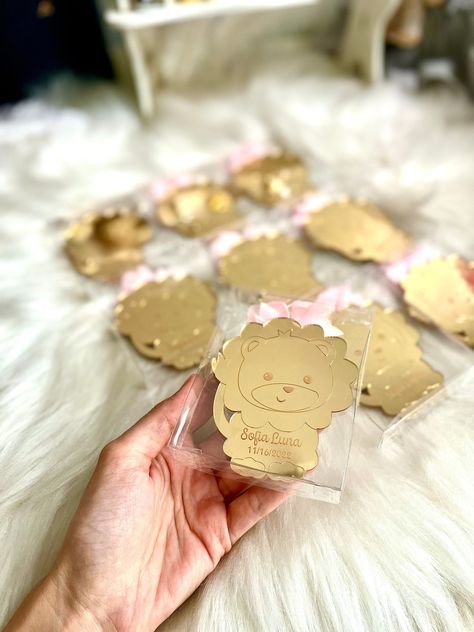 Lion Birthday Theme, Safari Favors, Safari Kids Party, Lion Birthday Party, Food Favors, Jungle Safari Birthday, Safari Kids, Kids Party Favors, Animals Party