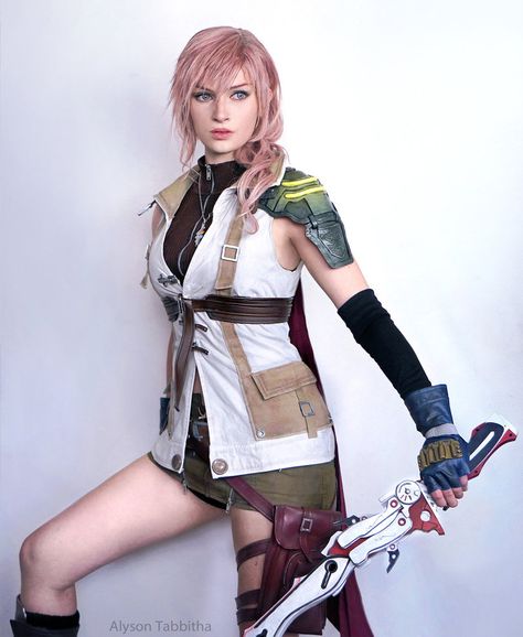 Alyson Tabbitha, Lightning Cosplay, Diy Fantasia, Lightning Final Fantasy, Final Fantasy Xii, Final Fantasy X, Final Fantasy Art, Retro Videos, Amazing Cosplay