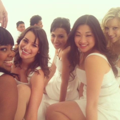 Glee Characters, Jenna Ushkowitz, Amber Riley, Becca Tobin, Matthew Morrison, Santana Lopez, Kevin Mchale, Glee Fashion, Heather Morris