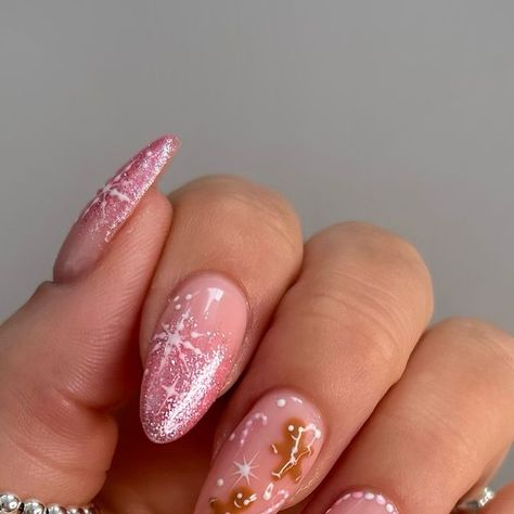 Janine Orpen | Nail Artist on Instagram: "Pink Christmas 💖🎀✨  @paintmeprettybyaleasha angel (the most gorgeous pink glitter gel 🤩) discount code ‘JANINE10’ @thegelbottle_inc biab 19, marshmallow, princess, caramel @glitterbels white . . . Middle nail inspo @by_hannahtaylor #christmasnails #bows #bowseason #christmastime #pinkmas #pinkchristmas #cutenails #xmasnails #cutechristmas #nailinspo #snowflakenails #nailpro #gingerbreadman #candycanes #glitternails #glitterbels" Christmas Nail Inspo Pink, Pinkmas Nails, Bow Season, Snowflake Nails, Xmas Nails, Glitter Gel, Christmas Nail, Nail Pro, Artist On Instagram