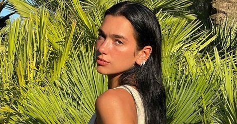 Dua Lipa posed in a pair of itty-bitty micro shorts in a slideshow of snapshots shared to Instagram. #Lifestyle Dua Lipa Earrings, Dua Lipa Dark Hair, Dua Lipa Brown Hair, Dua Lipa Without Makeup, Dua Lipa Ear Piercings, Dua Lipa Black Hair, Dua Lipa No Makeup, Dua Lipa Piercing, Dua Lipa Side Profile