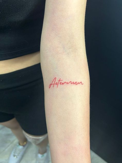 Tatuaje aeternum Word Tattoo Designs, Tony Lopez, Word Tattoo, Word Tattoos, Foot Tattoos, Future Tattoos, Tattoos For Women, Piercings, Aura