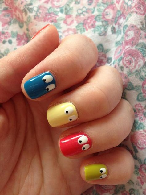 Emma Emma Nail Polish Colors, Eye Design Nails, Eyes Nails, Minimal Nails Art, Beautiful Nail Polish, Eye Nails, Nail Art Designs Diy, Minimal Nails, Design Nails