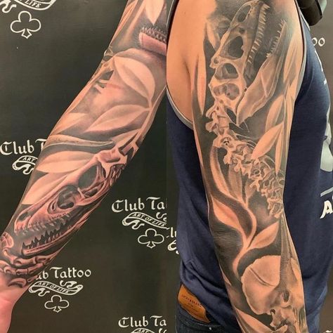 Club Tattoo on Instagram: “Outstanding dinosaur fossil sleeve from @phxserg at @clubtattooscottsdale 🦖♣️ Ready for your next tattoo? Email us today to…” Dinosaur Fossil Tattoo, Fossil Tattoo, Pirate Skull Tattoos, Skull Tattoo Designs, Flower Tattoo On Ribs, Dinosaur Tattoo, Club Tattoo, Timeless Tattoo, Grim Reaper Tattoo