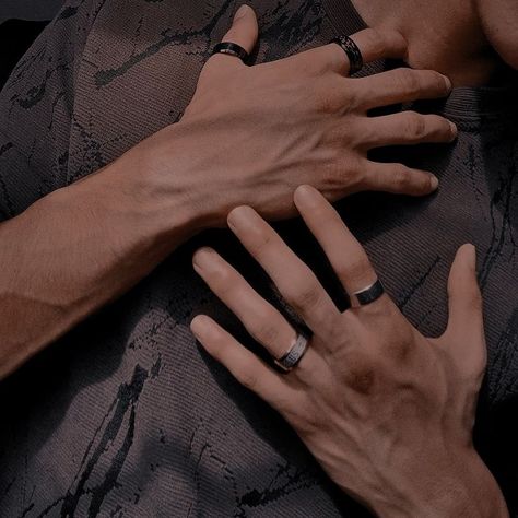 #aesthetic Holding Aesthetic, Hands With Rings, Veiny Arms, Veiny Hands, Hand Veins, Hands Aesthetic, Rough Hands, Hot Hands, Hand Drawing Reference